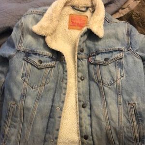 Levi’s lined Jean jacket good condition only worn a handful of times very warm